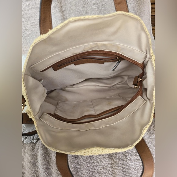 Lauren Conrad Purse - Picture 3 of 3